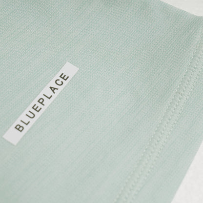 女装标志高领长袖T恤 (全线最抵价钱就在网店，帮你悭得一蚊得一蚊)