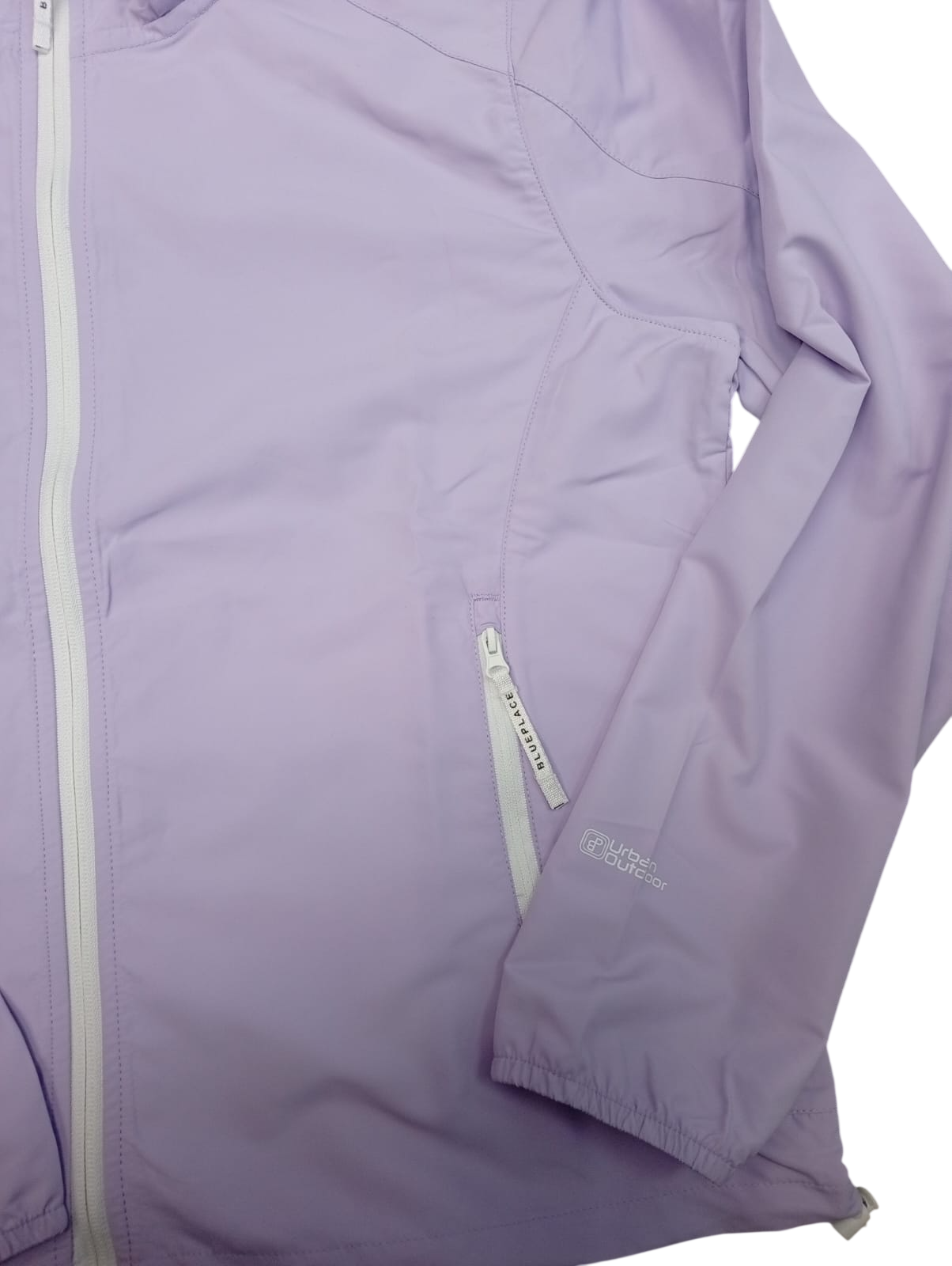 Women's waterproof and breathable windbreaker